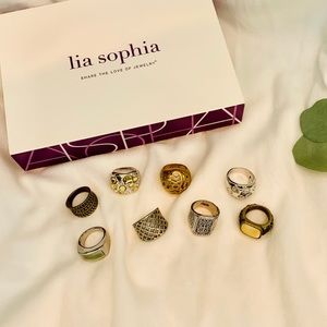 Lia Sophia rings 8 total size 7